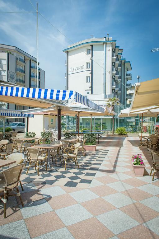 Hotel Levante Sul Mare ليدو دي سافيو المظهر الخارجي الصورة