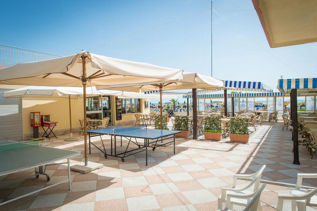 Hotel Levante Sul Mare ليدو دي سافيو المظهر الخارجي الصورة