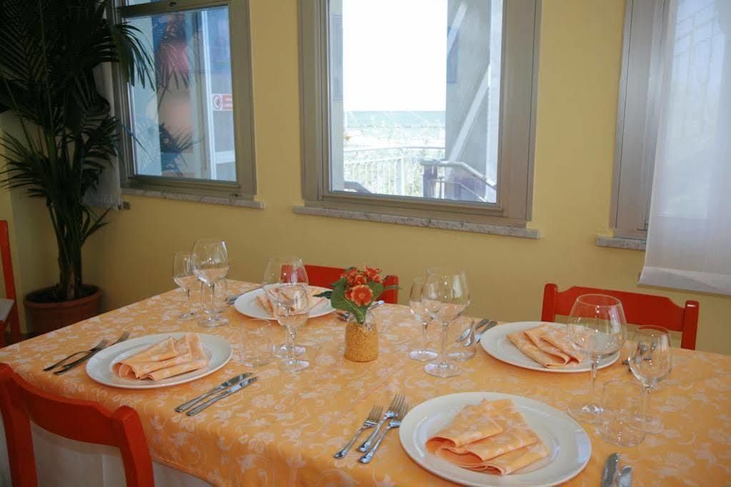Hotel Levante Sul Mare ليدو دي سافيو المظهر الخارجي الصورة